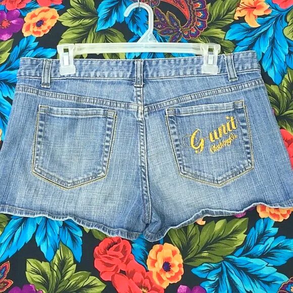 WOMEN’S G-UNIT SHORT SHORTS JEAN SHORTS GUNIT CLOTHING WOMENS SIZE 13 JR SHORTS - Picture 2 of 5